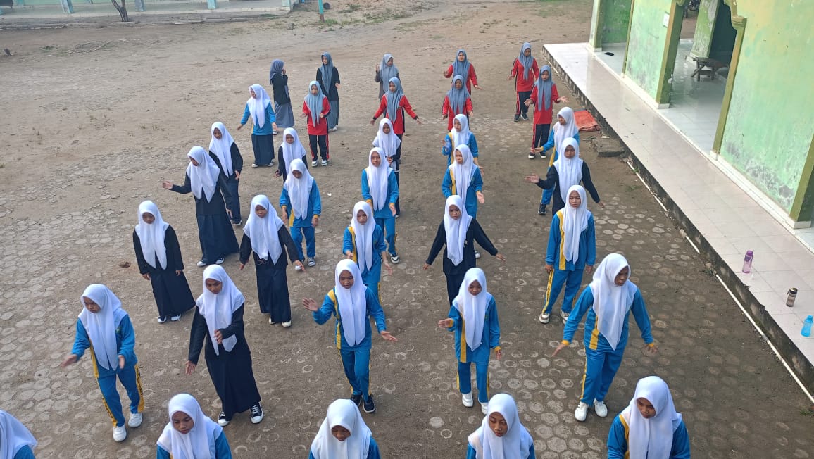 Foto SMP Islam Plus Sabilun Najah